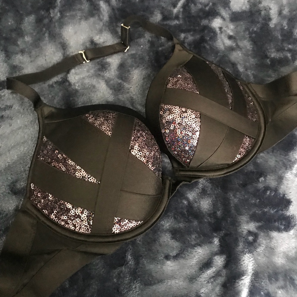 Victoria secret push up bra 32D fashion show